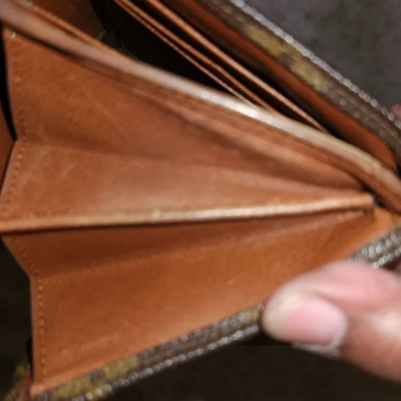 LOUIS VUITTON MONOGRAM CANVAS DOUBLE SNAP VINTAGE  WALLET ! - Picture 9 of 16